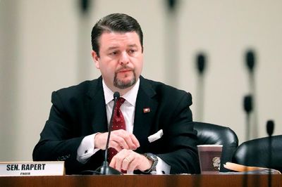 Settlement requires Arkansas senator to unblock critics