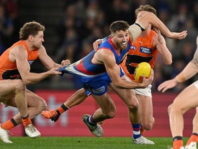Wounded star Bontempelli to lead Bulldogs
