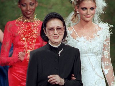 Hanae Mori, a designer for Japan's films, working women and an empress, dies