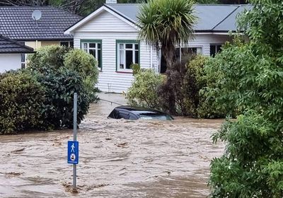 Heavy rain pelts New Zealand, forcing hundreds to evacuate