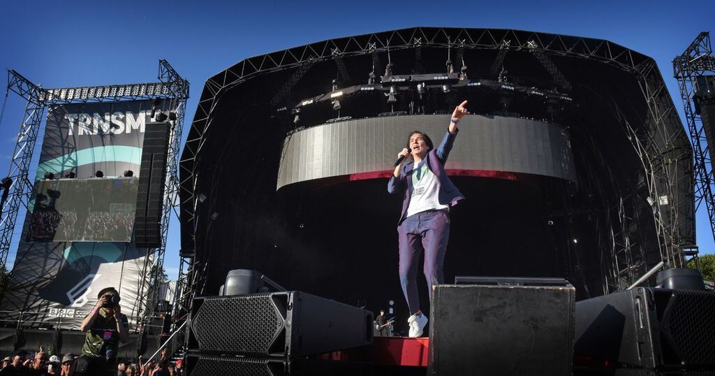 Scots rockers Texas set to Stirling's first…