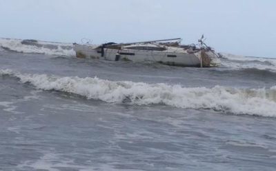 Abandoned boat with weapons off Maharashtra triggers scare