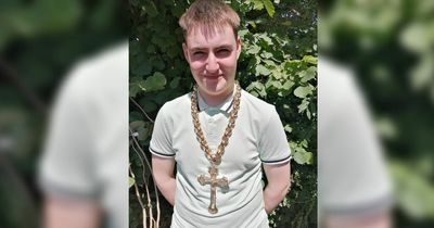 ‘UK’s biggest' gold cross and chain up for auction and seller hopes Tyson Fury will snap it up