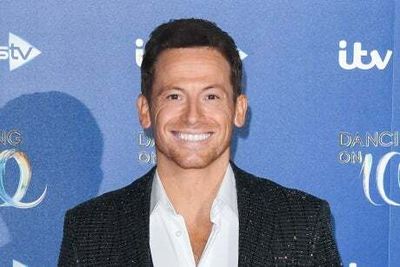 Joe Swash hailed a ‘gentleman’ for helping a 95-year-old woman get to her hospital appointment