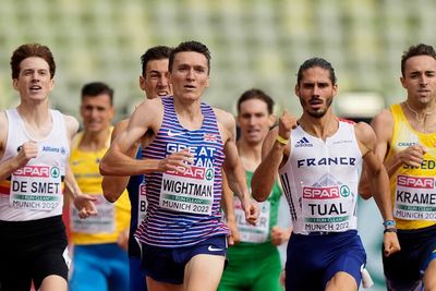 Jake Wightman cruises into 800m semi-finals at European Championships