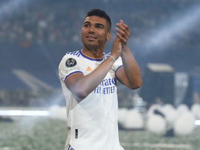 Casemiro: Manchester United progressing in bid to sign Real Madrid midfielder