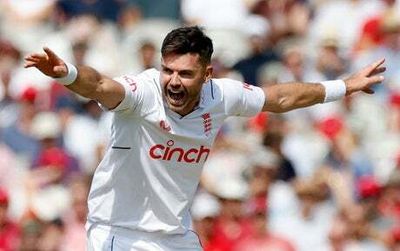 Stuart Broad likens James Anderson to Tom Brady and Zlatan Ibrahimovic after first Test wicket in his forties