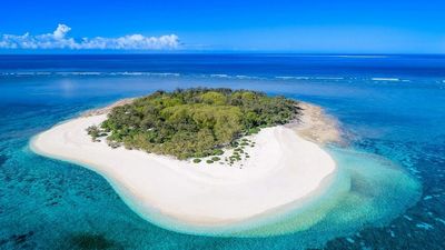 Queensland island resort successes and failures, can a sustainable future save those sitting idle?