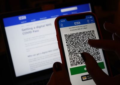 NHS Covid Pass fixed after glitch leaves travellers without vaccination records