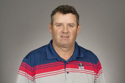 After sleeping in a van overnight, a longshoreman shot 64 and qualified for this week’s PGA Tour Champions event