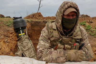 US preparing additional $800m in military aid for Ukraine: Report