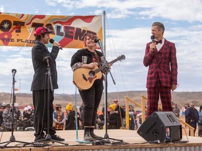 Distance no barrier for Mundi Mundi fans