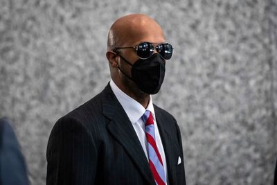 R. Kelly's lawyer gets chance to question government witness
