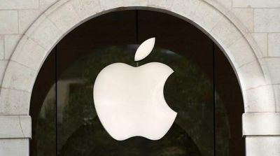 Apple Warns of Flaw that Lets Hackers into iPhones, Macs