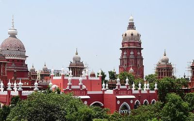 Madras HC Division Bench to consider on Monday Palaniswami’s plea to stay single judge’s order in favour of Panneerselvam