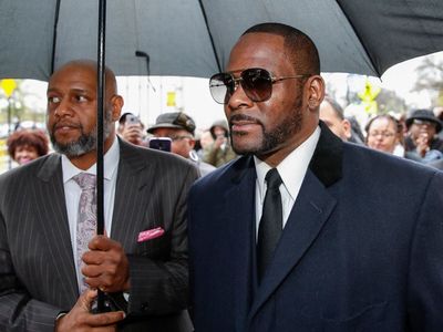 R Kelly - live: Defence to question star witness after damning testimony