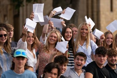 UK students in clearing for university place at highest level in decade