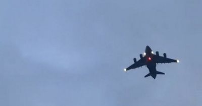 Edinburgh residents in awe as huge RAF Globemaster aircraft flies over city