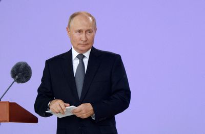 Putin agreed to send IAEA mission to Ukraine plant, Macron's office says
