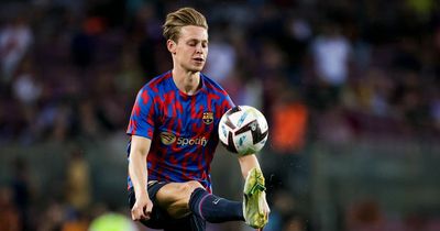 Former Barcelona star advises Frenkie de Jong to avoid £70m Chelsea transfer 'mistake'