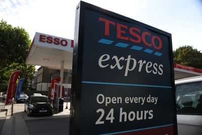 Tesco cancels all home deliveries after 1pm because of technical glitch