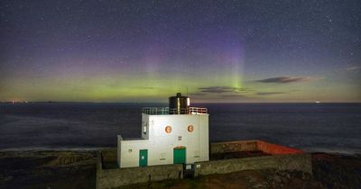 Photographer captures Northern Lights and Milky Way photos from Bamburgh in Northumberland