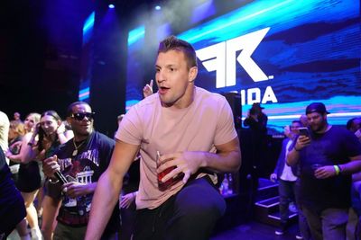 Former Patriots TE Rob Gronkowski offering alternative commentary for UFC 278