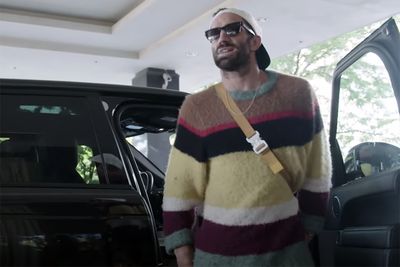 UFC 278 ‘Embedded,’ No. 5: When Luke Rockhold’s sweater game was cooler than cool