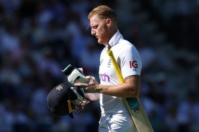 Stokes 'absolutely fine' as South Africa rout England
