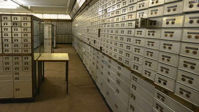 FBI Misled Judge in Obtaining Warrant To Seize Hundreds of Safe Deposit Boxes