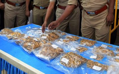 Chennai gold heist | Inspector arrested for keeping looted jewellery at home