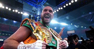 Boxing champ Tyson Fury says he'll pay £25k for 'biggest gold crucifix chain in UK'