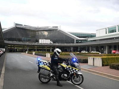 Police call for airport shooting witnesses