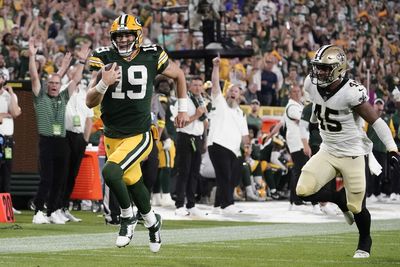 Aaron Rodgers perfectly sets the table for Danny Etling’s 51-yard touchdown run