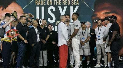 Usyk, Joshua Compete for World Heavyweight Boxing Title in Jeddah