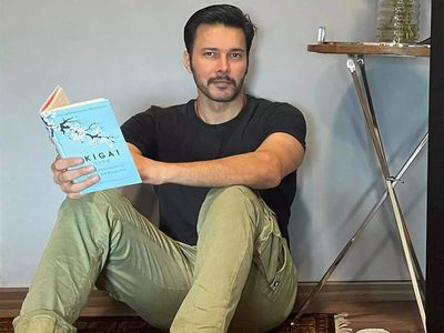 Exclusive - Rajneesh Duggal on his life's 'Sanjog': Vikram Bhatt saw me on Raymond's hoarding and I bagged my first movie 1920 Love Story