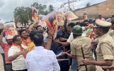 Ahead of M.B. Patil visit, Congress and BJP workers confront each other in Hubballi
