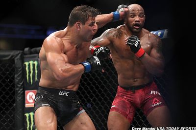 UFC 278 free fight: Paulo Costa outlasts Yoel Romero in three-round war
