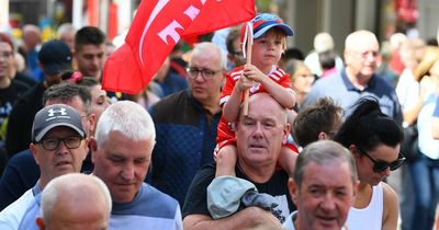 Hundreds of people show support for striking rail workers