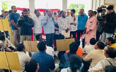 High drama before university Syndicate meeting starts