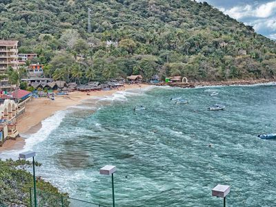 Body of Canadian tourist found in Mexico next to his crying and shocked five-year-old son