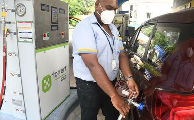 Torrent reduces CNG prices by ₹5 per kg