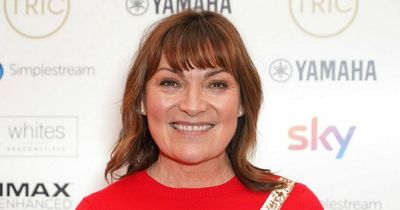 Lorraine Kelly supported by fans after mum's hospital dash