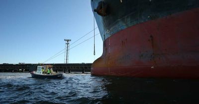 Running the lines around Dyke Point