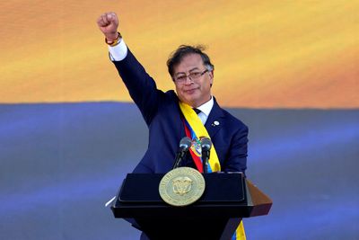 Colombia suspends ELN rebel arrest warrants, extradition orders to restart peace talks