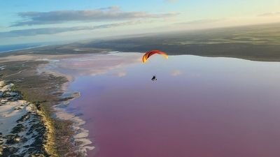 Paramotor journey ends after 4,000km flight from WA to Byron Bay