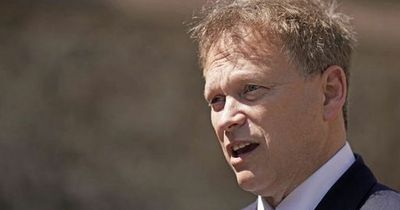 Shapps urges RMT to put 8% pay offer to rail workers for vote