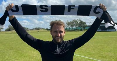 New Jeanfield Swifts signing Ewan Moyes is "excellent footballer and character"
