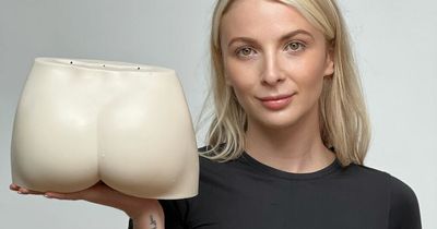 Woman makes £422k selling 'big bum' candles' after getting down to her last £300 in pandemic