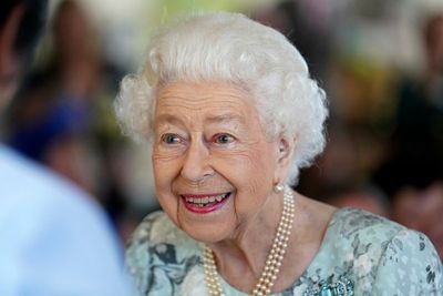 What does the queen like with tea? Jam sandwiches every day